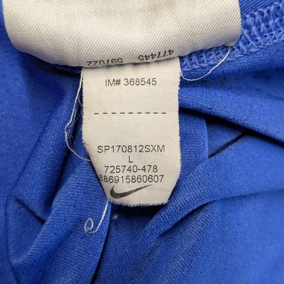 Women's Nike Shirt - Picture 3 of 3